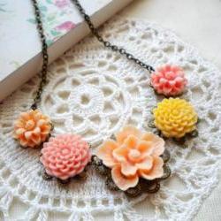 Flower Necklace - Peach Yellow Flower Cabochon Necklace - Vintage Necklace - Bridesmaid necklace